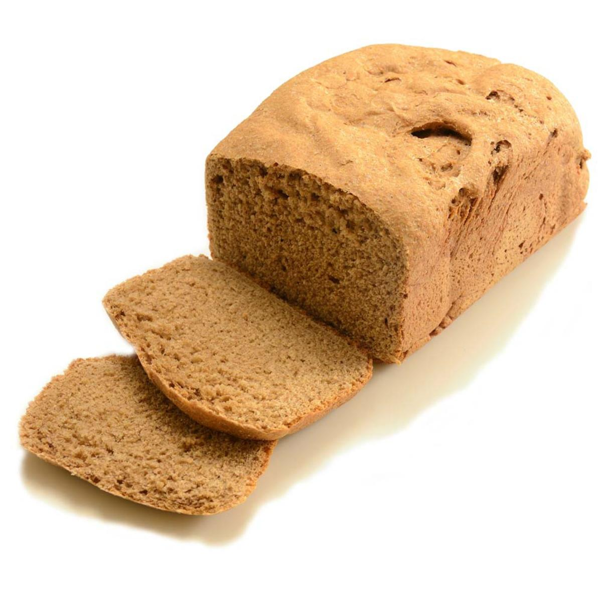 Хлеб. Пшеничный хлеб. Хлеб на белом фоне. Хлеб обыкновенный. К чему снится во сне покупать хлеб
